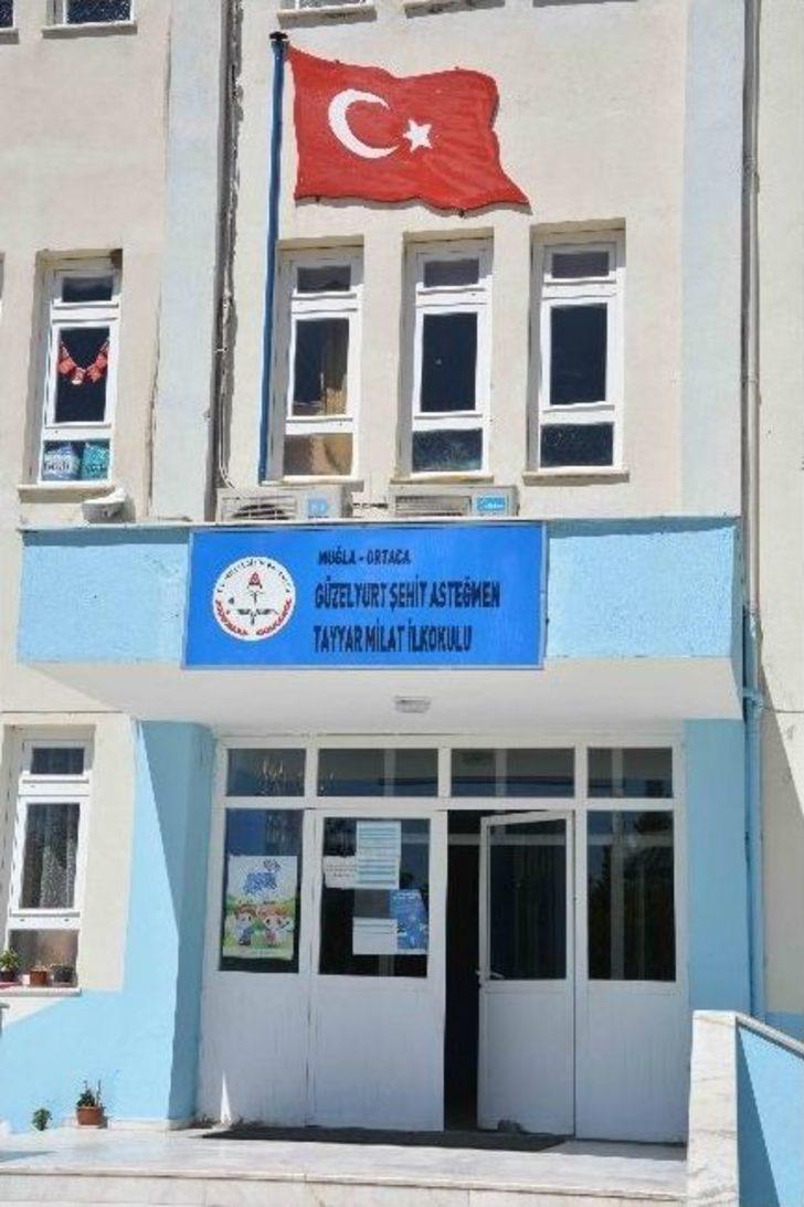 Fırçaları İle Köy Okullarını Güzelleştiriyorlar G2