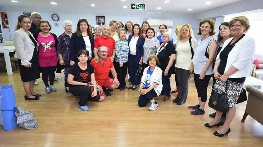 Başkan Eşleri Yaşlılar İ&ccedil;in İzmir&rsquo;deydi