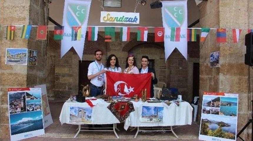 &rsquo;biz Kardeşiz, Biz Geleceğiz&rsquo; 9. Uluslararası &Ouml;ğrenci Buluşması