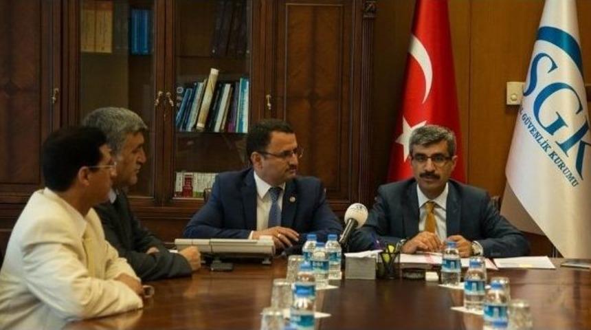 Sgk İle &Uuml;niversite Arasında İmzalar Atıldı