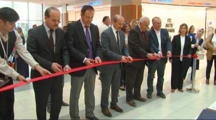 &lsquo;&ccedil;emberimde G&uuml;l Oya&rsquo; Sergisinin Son Durağı Malatya Oldu