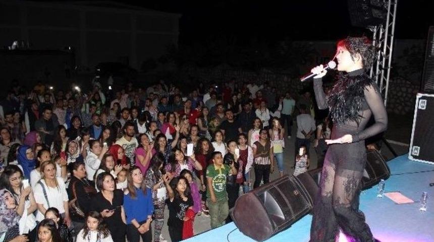 &Uuml;nl&uuml; Sanat&ccedil;ı Aydilge&rsquo;den Meslektaşlarına Ter&ouml;r &Ccedil;ağrısı