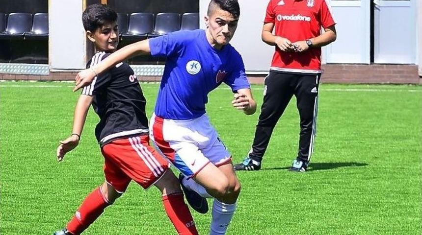 Beşiktaş&rsquo;ın Gen&ccedil; Yetenekleri Milano&rsquo;da Turnuvaya Katılacak