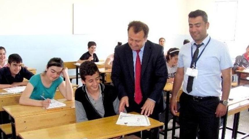 Araban İl&ccedil;esinde, Teog Sınavı Sorunsuz Ve Başarıyla Tamamlandı