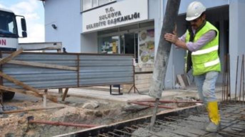 Suluova&rsquo;da Belediye Binası İnşaatı S&uuml;r&uuml;yor