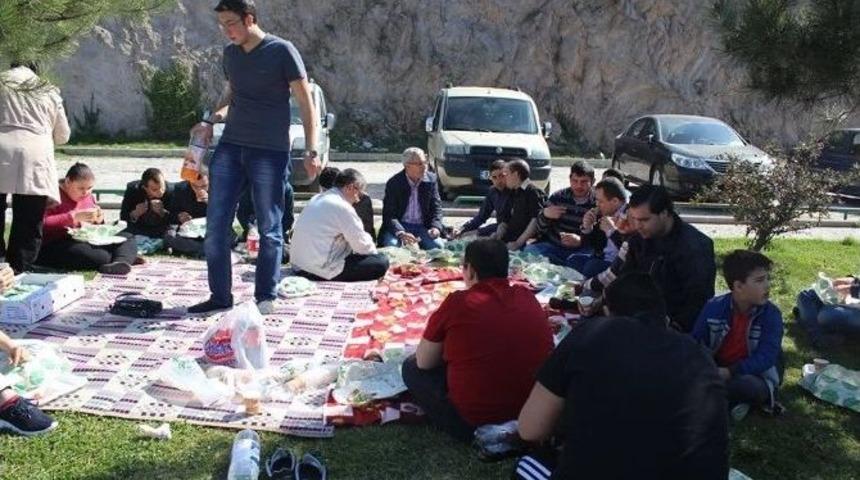 Altınokta K&ouml;rler Derneği Piknikte Buluştu