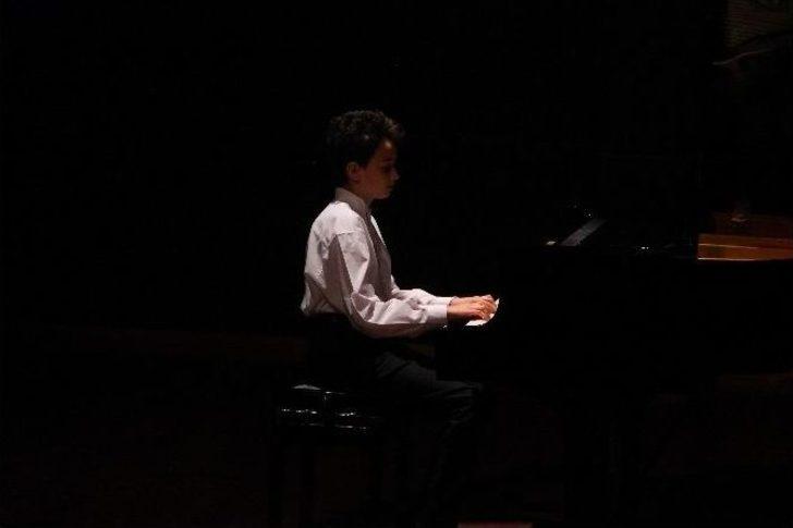 “piyano Sınıfı Öğrencileri Konseri” Sanatseverlerle Buluştu
