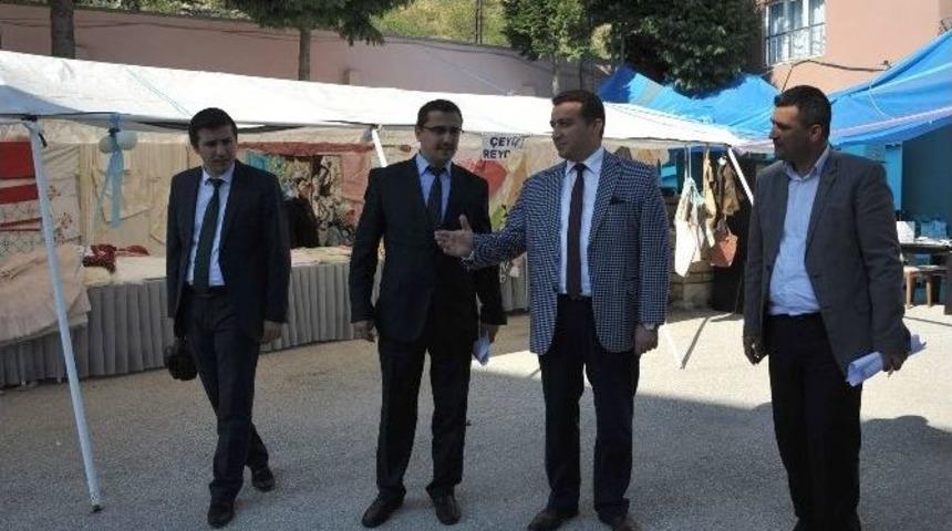 Başkan Bakıcı Kız &Ouml;ğrenci Yurdu Kermesini Ziyaret Etti