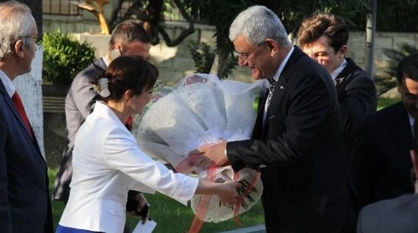 Bakan Bozkır Hatay Valisi Topaca&rsquo;yı Ziyaret Etti