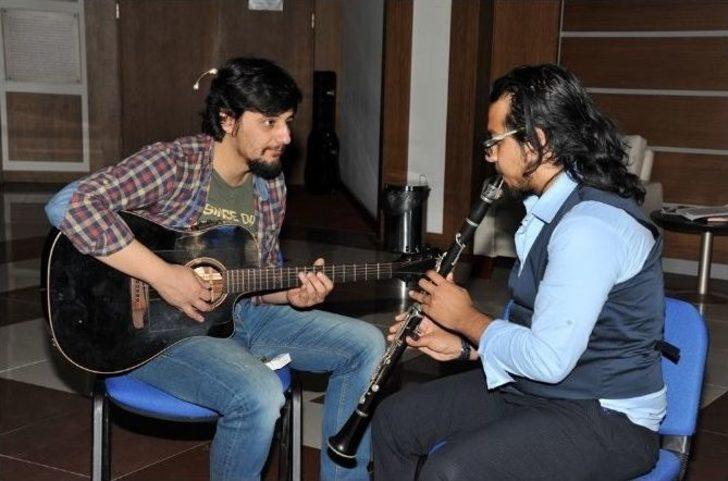 Adü’de Anadolu Kültürlerinin Renleri ’romanlar’ Paneli Düzenlendi G5