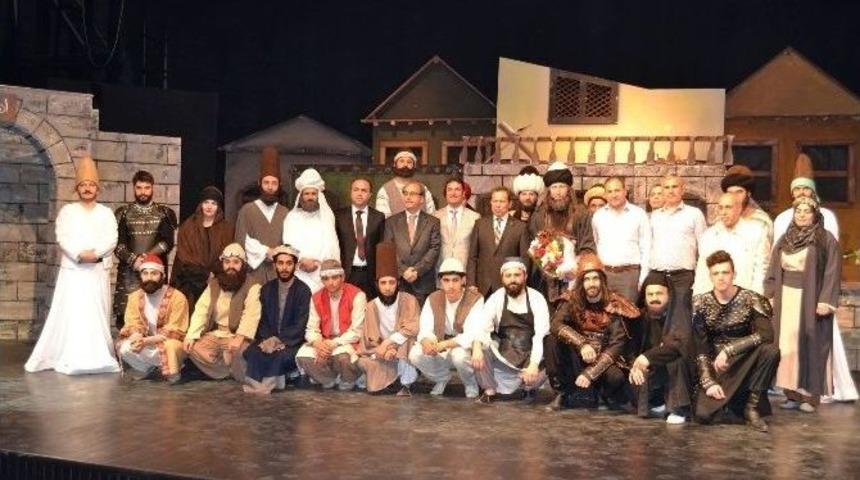 "ateş-i Aşkın Yolcuları" Adana&rsquo;da Sahnelendi