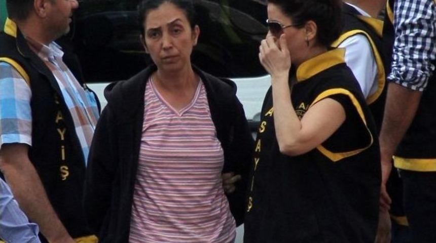 İki &Ccedil;ocuk Annesi 10 Bin Liraya Bar Kundaklattı