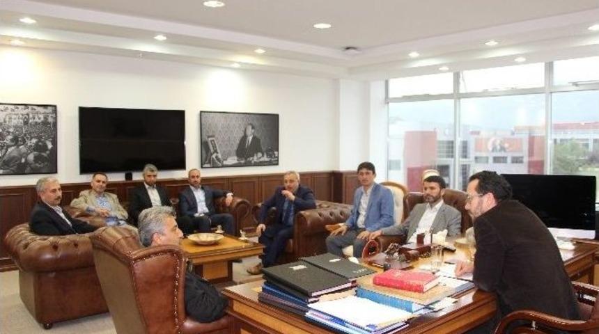 Sivil Toplum Kuruluşlarından Ad&uuml; Rekt&ouml;r&uuml; Bircan&rsquo;a Ziyaret