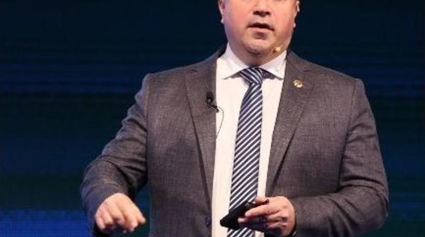 Turkcell, İlk &Ccedil;eyrekte Y&uuml;zde 31,1 B&uuml;y&uuml;d&uuml;