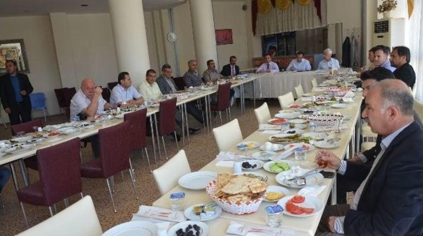 Kahta Kaymakamı Kaya Yatırımları Ve Projeleri Anlattı