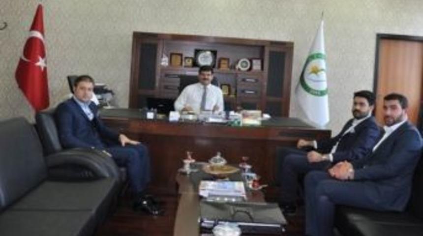 T&uuml;rkiye Gen&ccedil;lik Vakfı Heyeti Iğdır &Uuml;niversitesini Ziyaret Etti