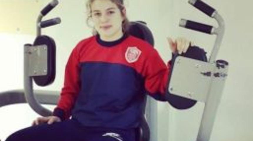 Kepez Belediyespor&rsquo;lu Eda Tekin&rsquo;den B&uuml;y&uuml;k Başarı