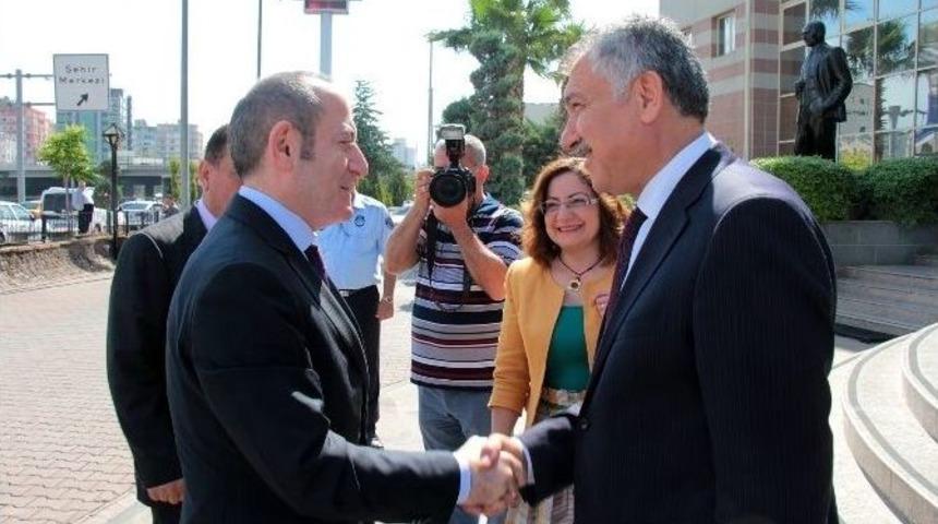 Hamza&ccedil;ebi&rsquo;den Karalar&rsquo;a &Ouml;vg&uuml;