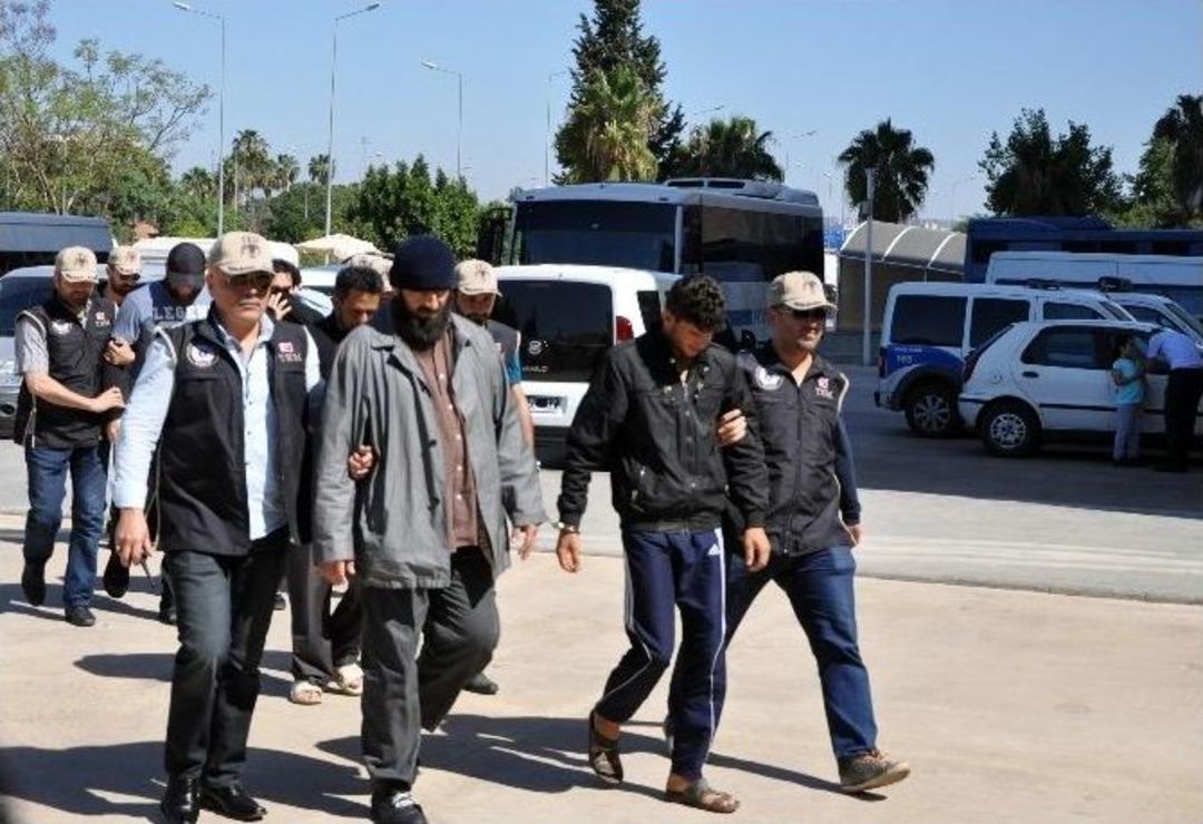 Antalya&rsquo;da 2&rsquo;si Rus Uyruklu 5&rsquo;i Suriyeli 7 İşid Ş&uuml;phelisi Adliyeye Sevk Edildi