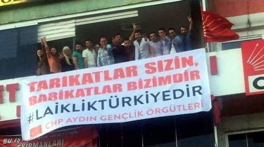 Ak Parti’li Öz’den Chp’nin Pankartı Sonrası Provokasyon Uyarısı