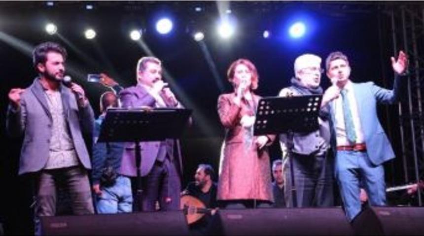 A&uuml; &Ouml;ğrenci Konseyinden Konser