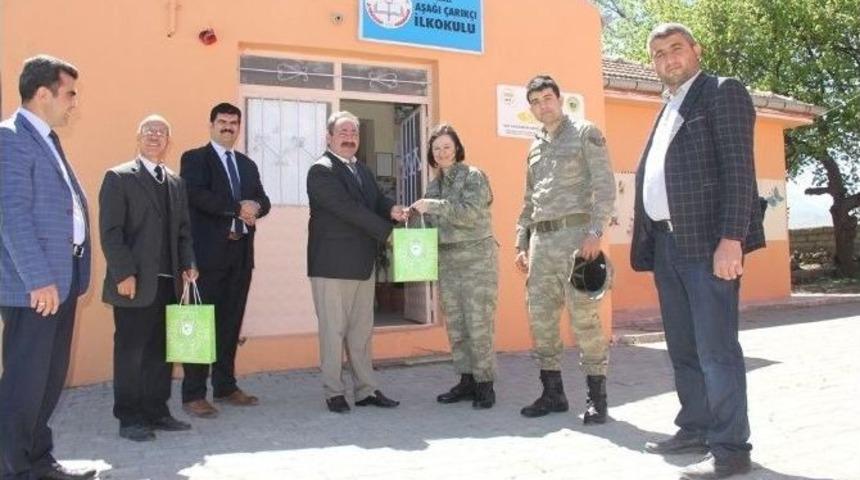 &ldquo;bir Tebess&uuml;m Armağan Et&rdquo; Projesine Iğdır &Uuml;niversitesi&rsquo;de Destek Verdi