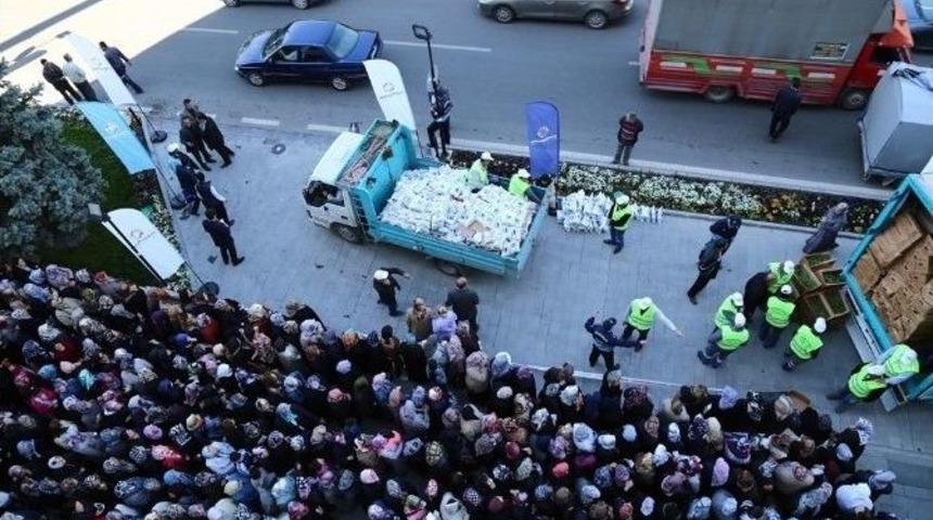 Başkan &Ccedil;olakbayrakdar," Organik Domates Fidesi Dağıtacağız&rdquo;