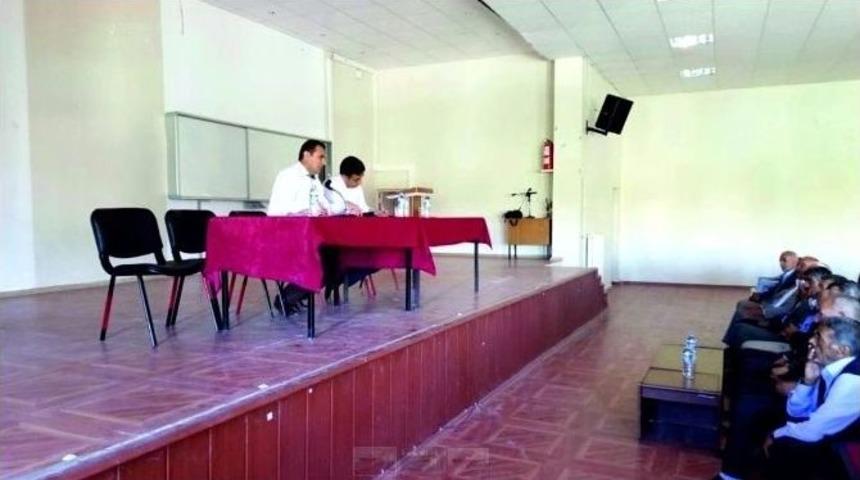 M&uuml;d&uuml;r T&uuml;n&ccedil;men, K&ouml;y Muhtarları İle Bir Araya Geldi