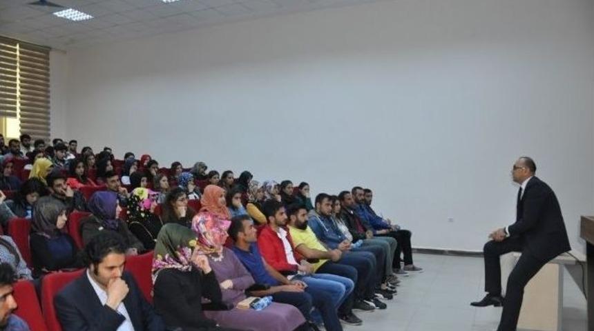 Iğdır &Uuml;niversitesi&rsquo;nde &ldquo;şans Hazırlıklı Olanları Sever&rdquo; Adlı S&ouml;yleşi Yapıldı