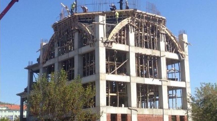 &Uuml;niversite Camisinin İnşatı Devam Ediyor