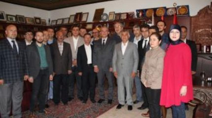 Ak Parti Merkez İl&ccedil;e Y&ouml;neticileri &Uuml;nver&rsquo;i Ziyaret Etti