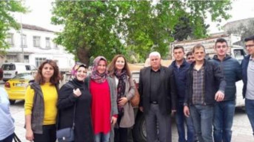 Ak Parti Kadın Kollarından Suriyeli M&uuml;ltecilere Yardım