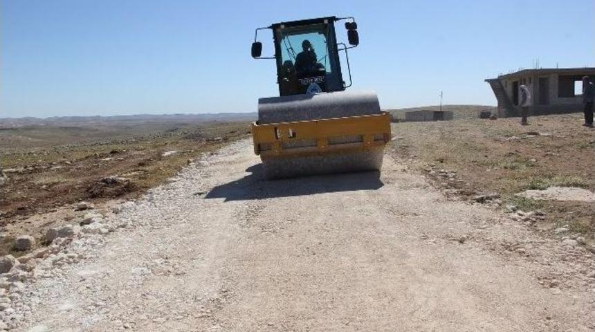 Eyy&uuml;biye Belediyesi Yol Yapım &Ccedil;alışmalarını S&uuml;rd&uuml;r&uuml;yor
