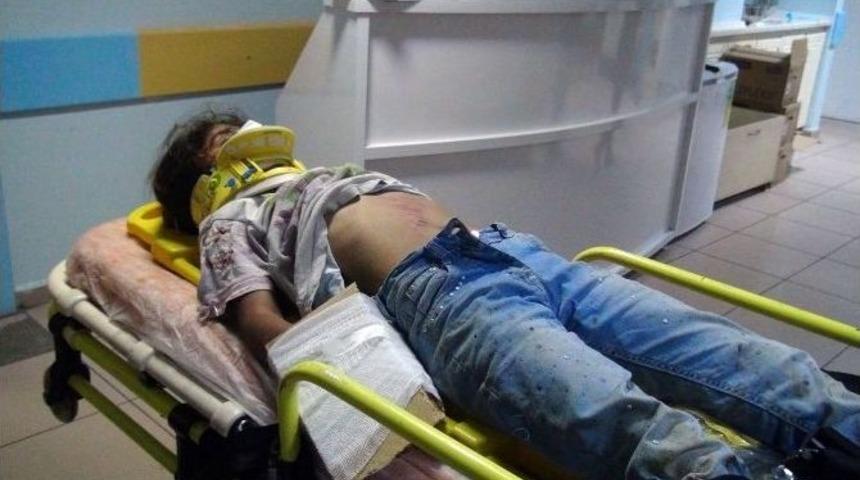 Damdan D&uuml;şen &Ccedil;ocuklar Ağır Yaralandı