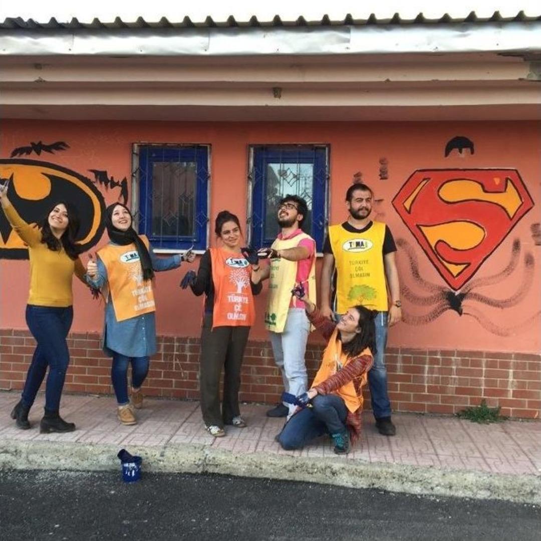 Fidan Dikip, Duvar Boyadılar