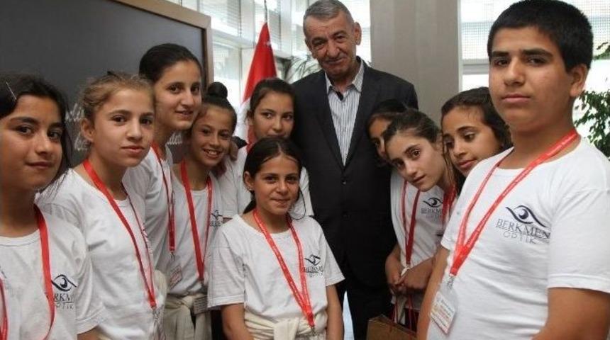 Siirtli &Ccedil;ocukların Deniz Mutluluğu