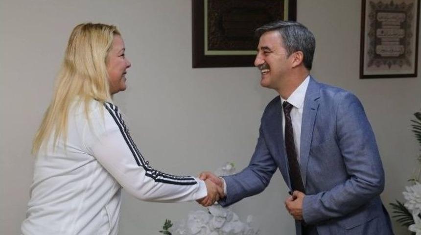 Başkan Şirin&rsquo;e Eğitim Camiasından Ziyaret&ccedil;i Akını