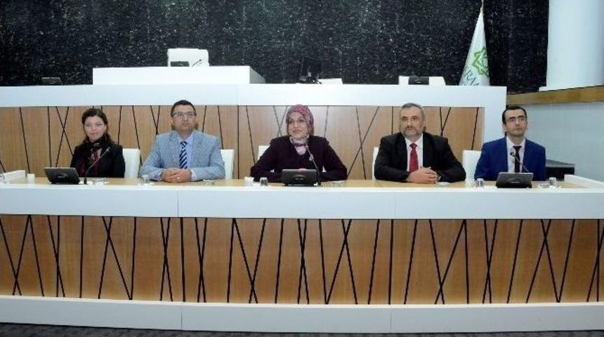 Başkan Toru&rsquo;dan Meslektaşlarına Ders