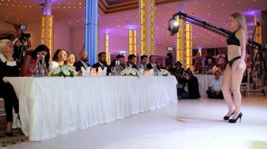 Finlandiyalı G&uuml;zeller Alanya&rsquo;da Kampa Girdi