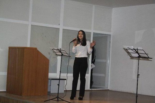 Er&uuml;&rsquo;de &rsquo;aşka Aşk İle Yanmak&rsquo; Şiir Dinletisi 1