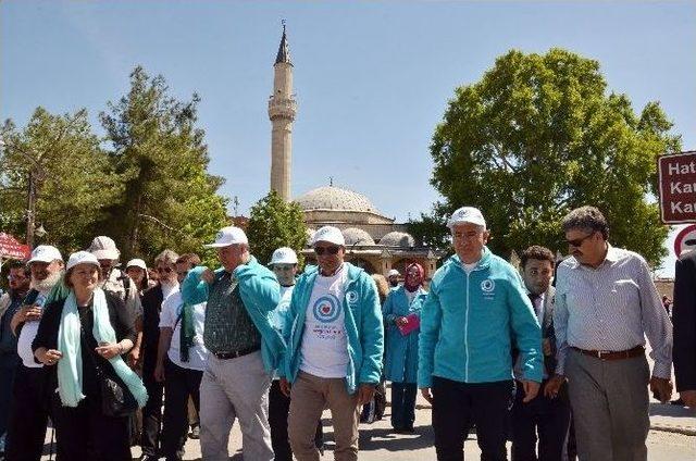 1. Uluslararası Sevgi Ve Barış Yürüyüşü Karaman’dan Başladı