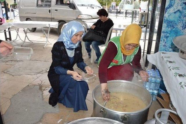 İhh’dan İhtiyaç Sahipleri İçin Kermes