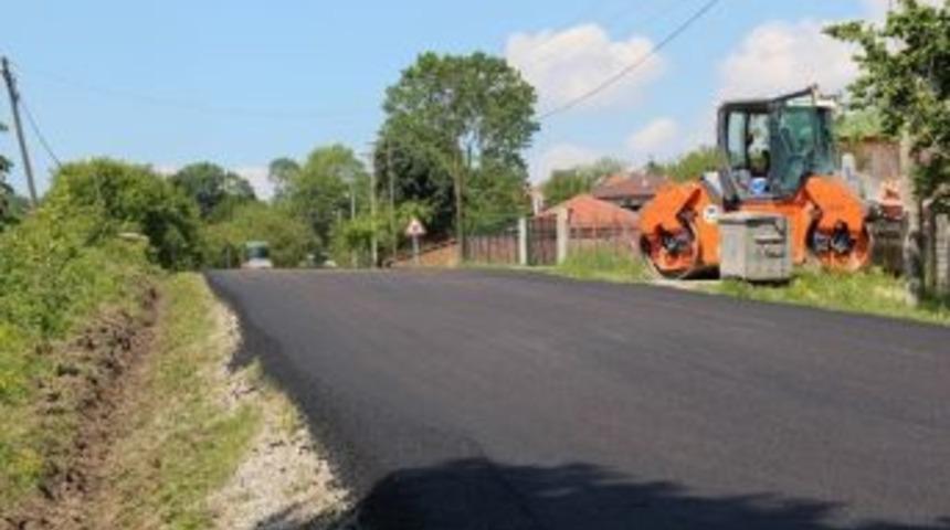 Asfalt &Ccedil;alışmaları Ferizli&rsquo;de Devam Ediyor