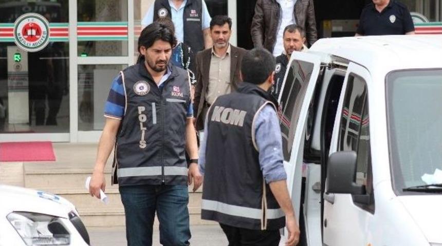 Villada Oluşturulan Gizli Uyuşturucu Zulası Ortaya &Ccedil;ıkarıldı: 3 Tutuklama