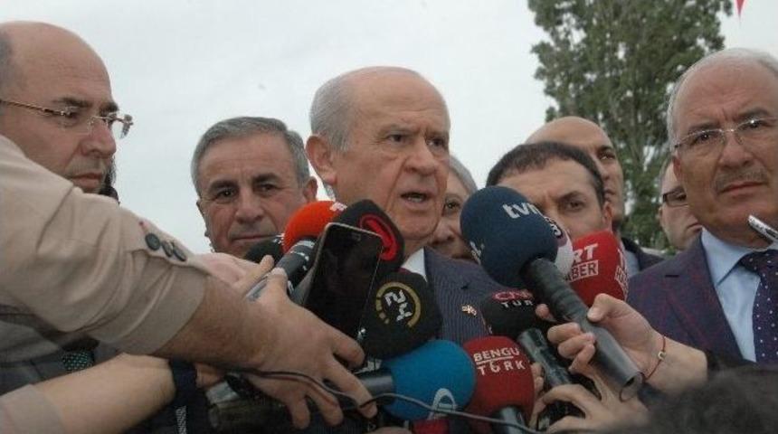 Bah&ccedil;eli:&ldquo;gazi Meclisi Tayland Meclisi&rsquo;ne &Ccedil;evirmenin Kimsenin Hakkı Olmasa Gerek&rdquo;