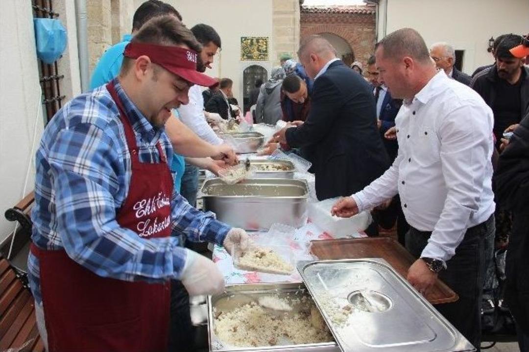 Minib&uuml;s&ccedil;&uuml; Esnafı, Şehitler İ&ccedil;in Mevl&uuml;t Okuttu