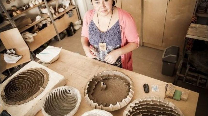 Uşak &Uuml;niversiteli Yrd. Do&ccedil;. &Ouml;zeskici&rsquo;nin &ldquo;y&uuml;reğine&rdquo; Anlamlı &Ouml;d&uuml;l