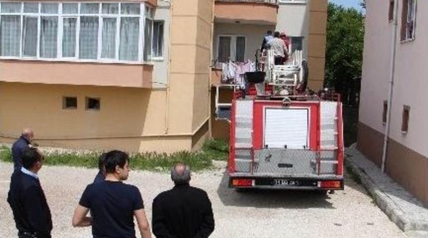 Gazla Dolan Evdeki Anne Ve Oğlu Kayıplara Karıştı