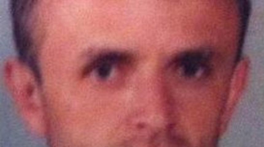 Eşini 10 Yerinden Bıçaklayarak Öldürdü