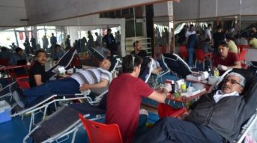 Kulu&rsquo;da Kızılay&rsquo;dan Kan Alımı